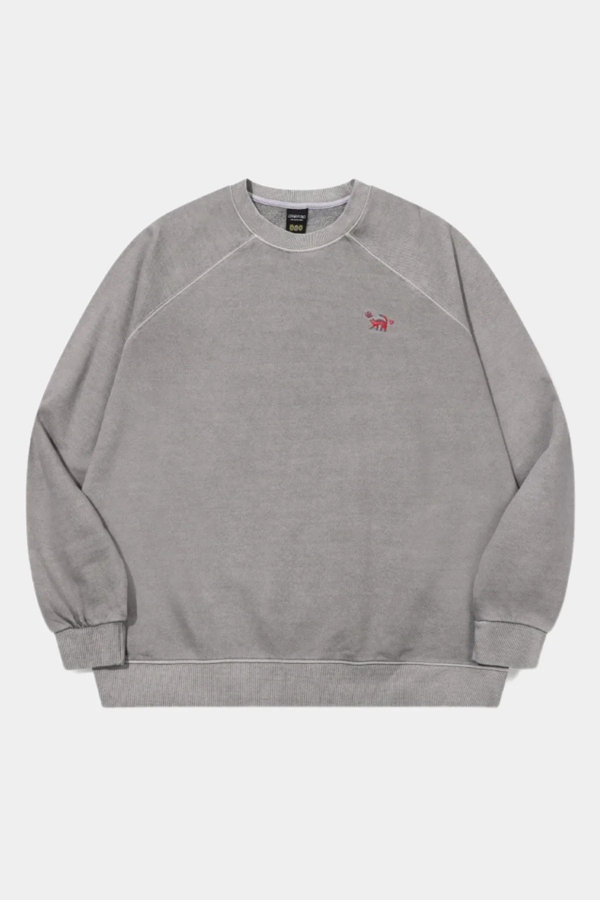 Ghost gray raglan sweatshirt with a small red cat embroidery on the chest, ribbed cuffs and hem