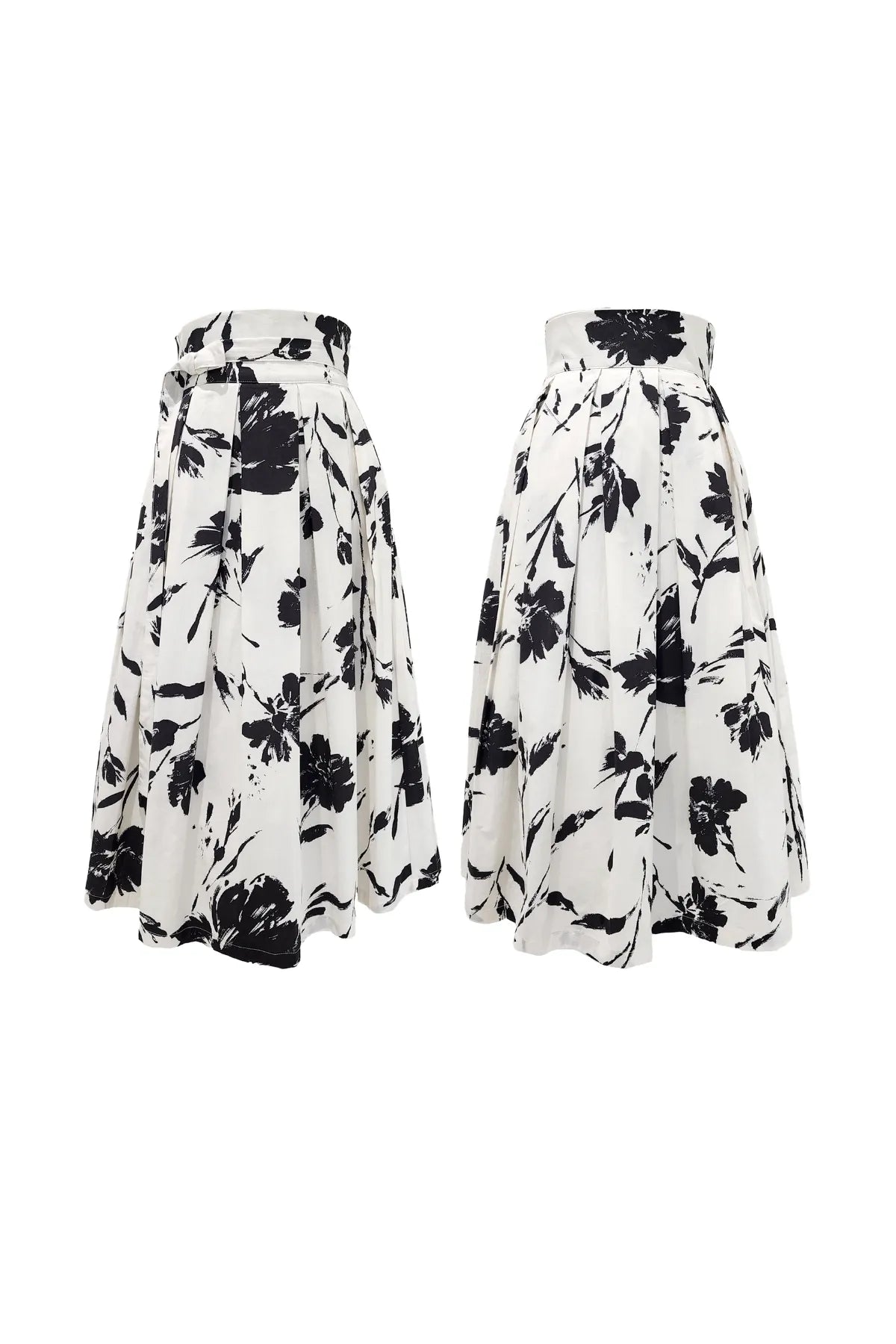 Heukbyeokhwa Wrap Skirt