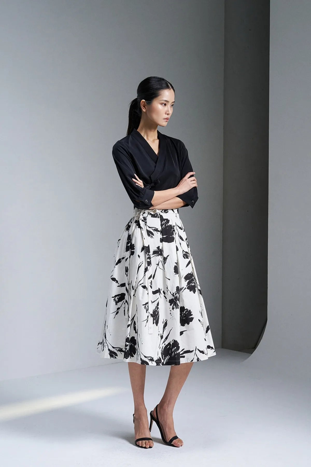 Heukbyeokhwa Wrap Skirt