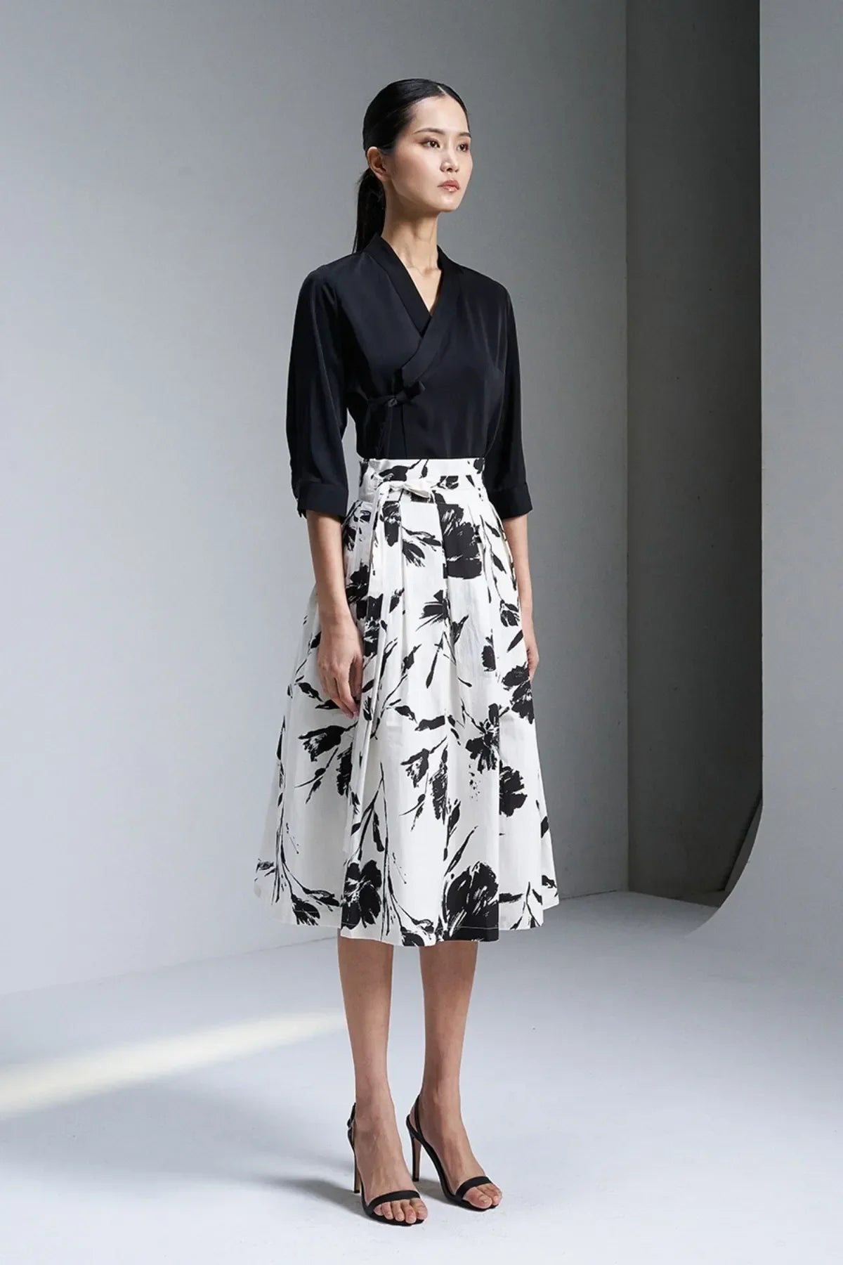 Heukbyeokhwa Wrap Skirt