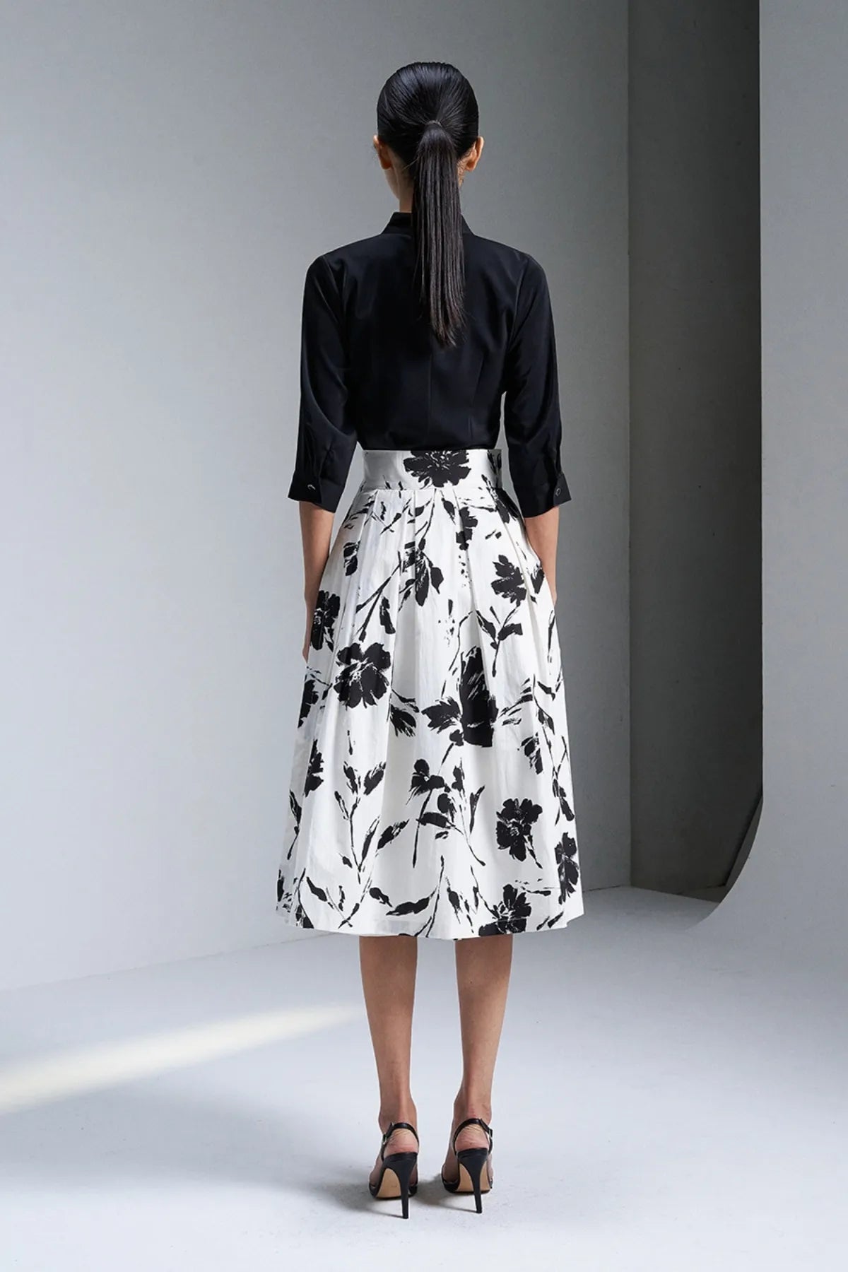 Heukbyeokhwa Wrap Skirt
